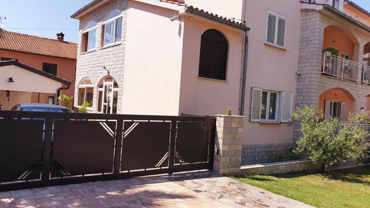 House Maric Lägenhet Poreč Exteriör bild