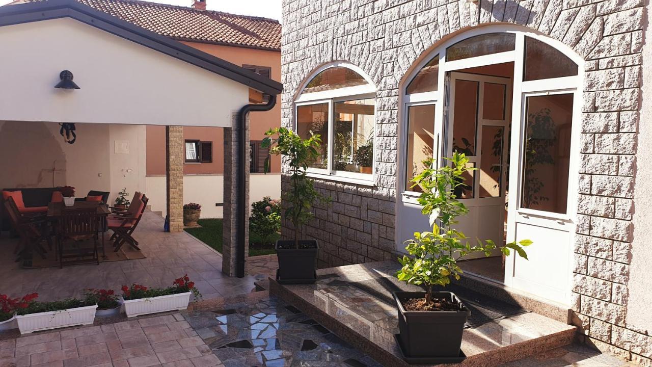 House Maric Lägenhet Poreč Exteriör bild